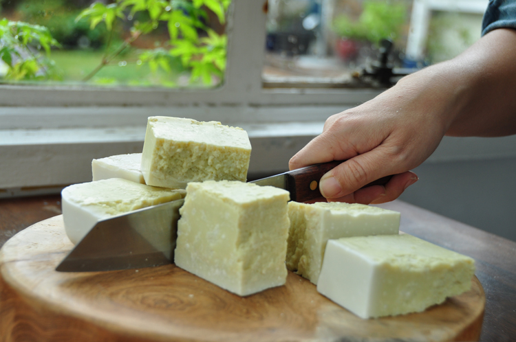 the olive tree handmade raw cut soap 100g